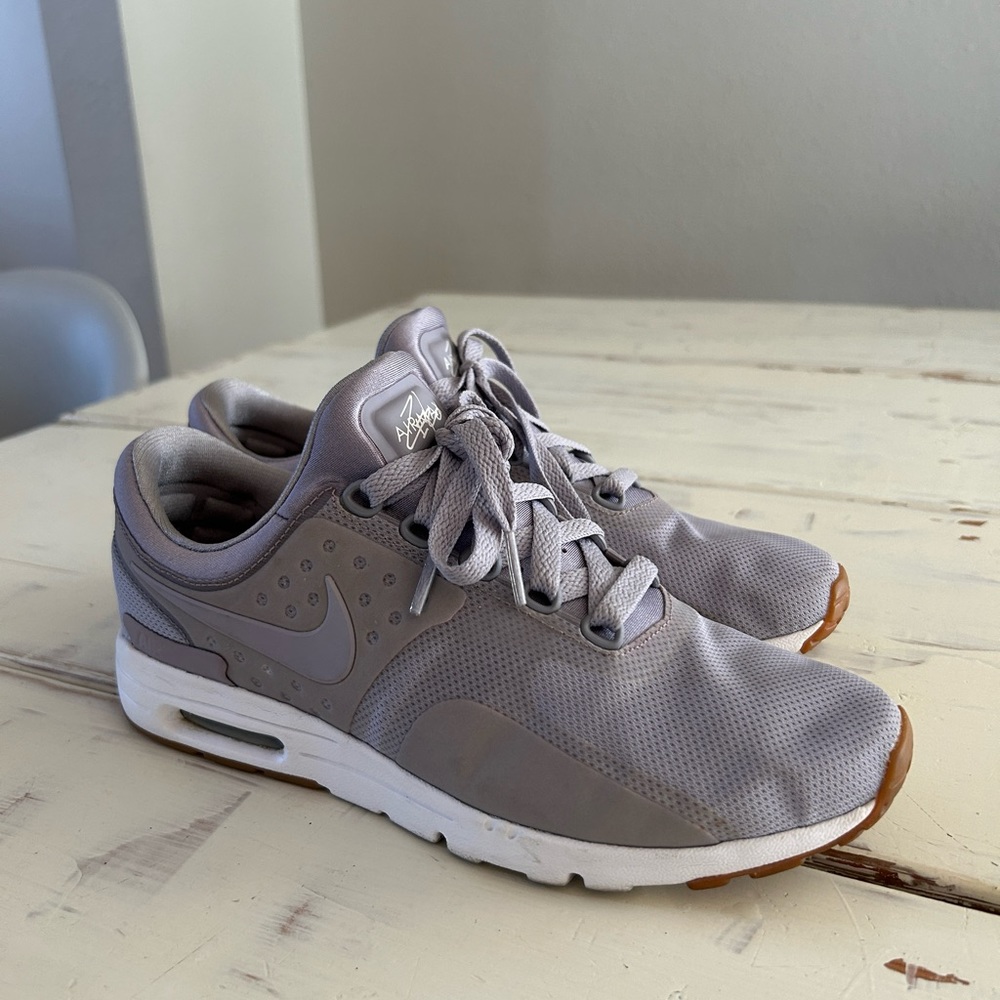 Nike air max zero women’s size 8 Provence purple